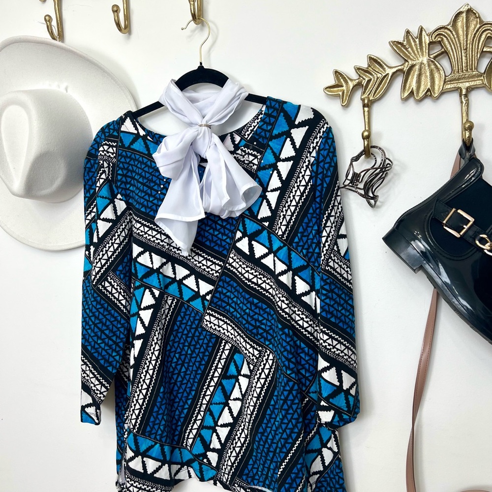 Cotton Contemporary  top with geo pattern and sparkle embellishments Xl ptp 24” - Picture 2 of 5